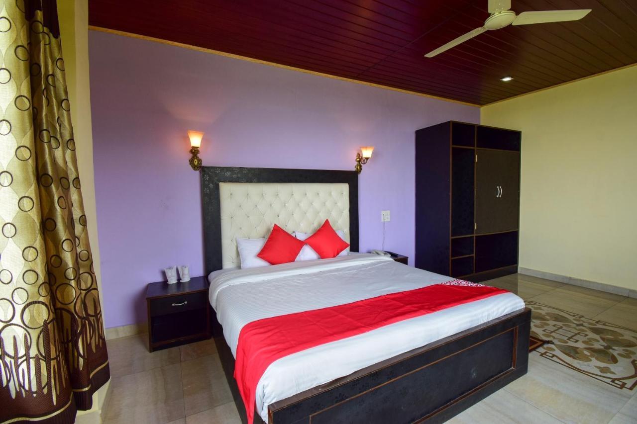 Oyo 43476 Vatika Resort Шимла Экстерьер фото