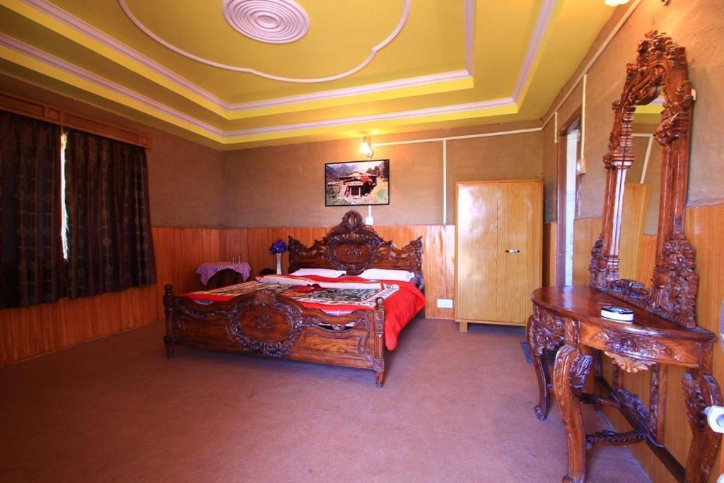 Oyo 43476 Vatika Resort Шимла Номер фото