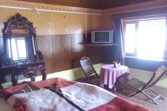 Oyo 43476 Vatika Resort Шимла Номер фото